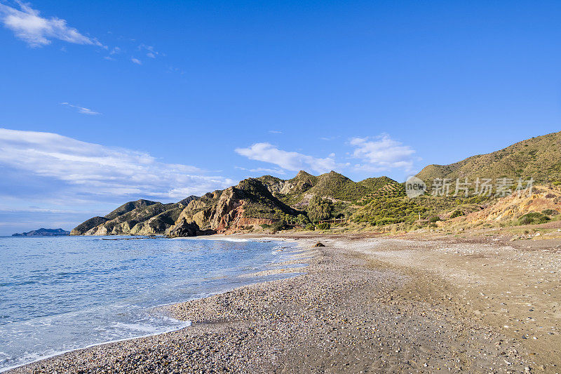 Playa del Sombrerico，西班牙安达卢西亚的一个偏远海滩